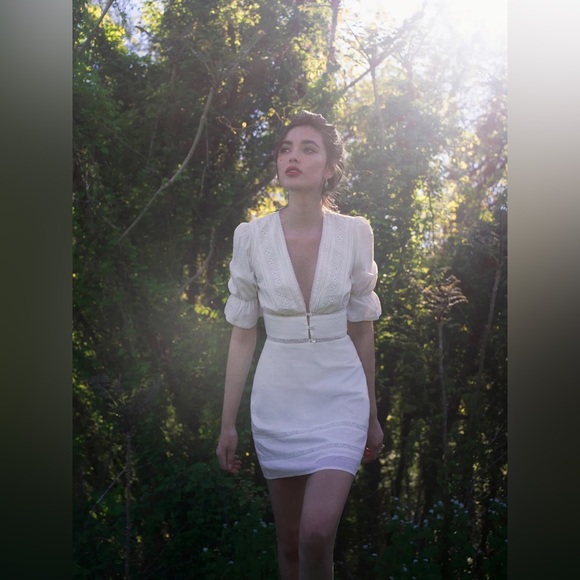 Reformation Dresses & Skirts - F26 Reformation Cassatt cotton Dress in white